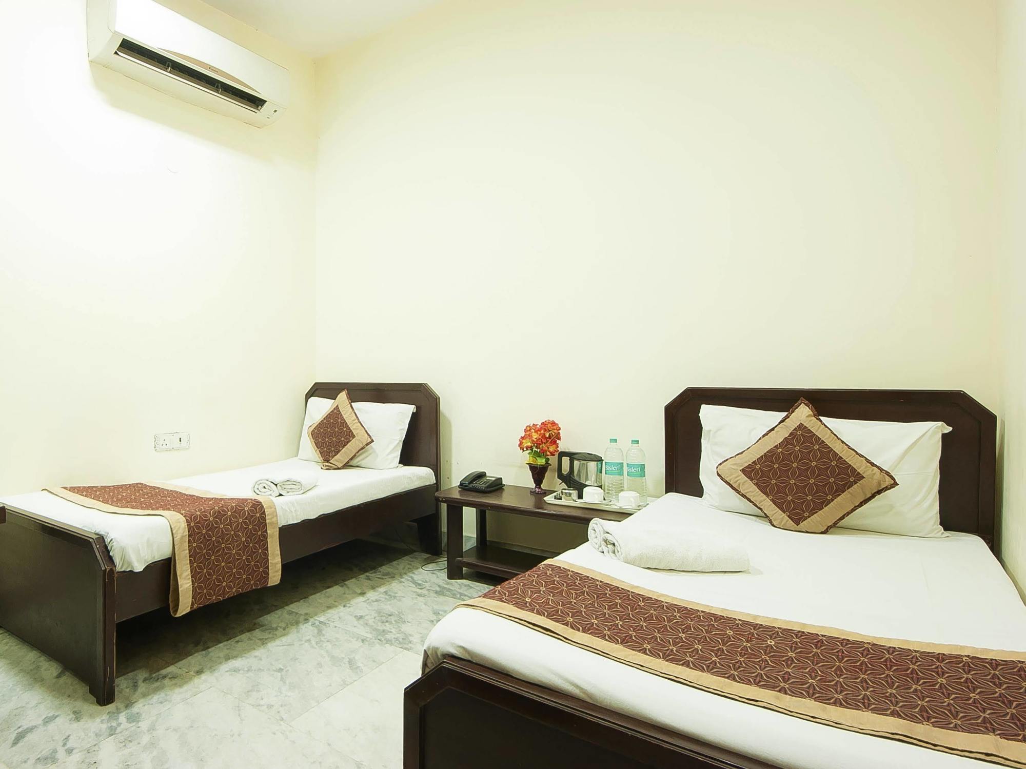Hermitage By The Cosy Hotels Near Lotus Temple Neu-Delhi Exterior foto